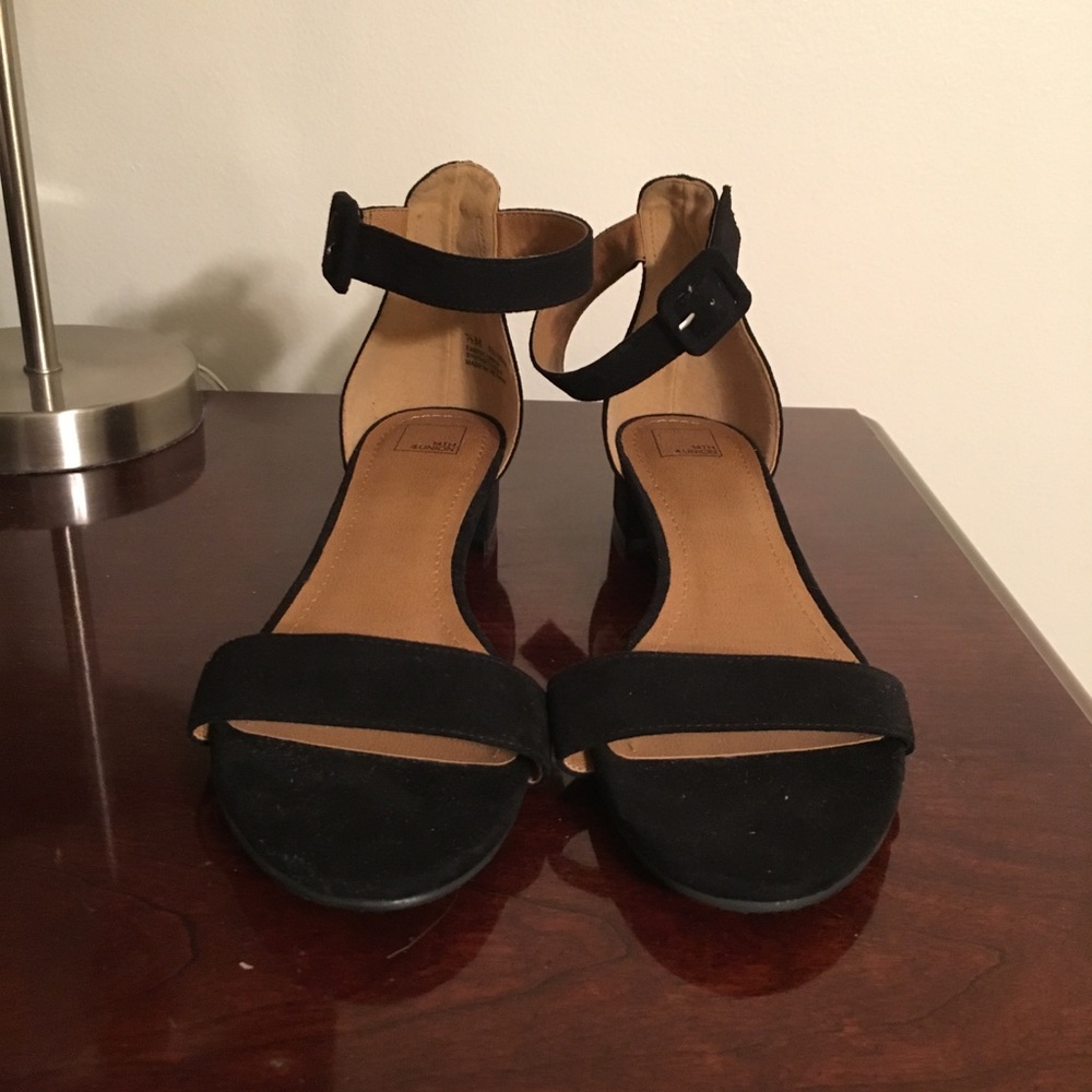 all black sandals